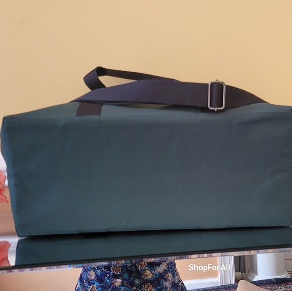 Coach - Picture 6 of 10